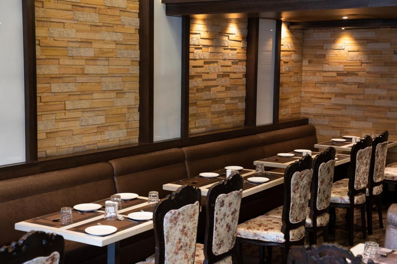 Gold Crest Business Hotel Navi Mumbai Esterno foto